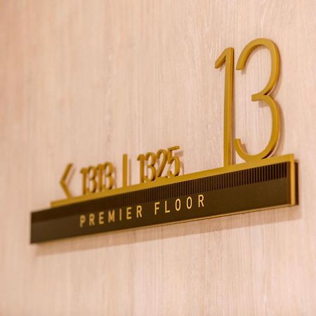Amora Hotel Brisbane Dış mekan fotoğraf Floor sign of the 13th floor of the hotel